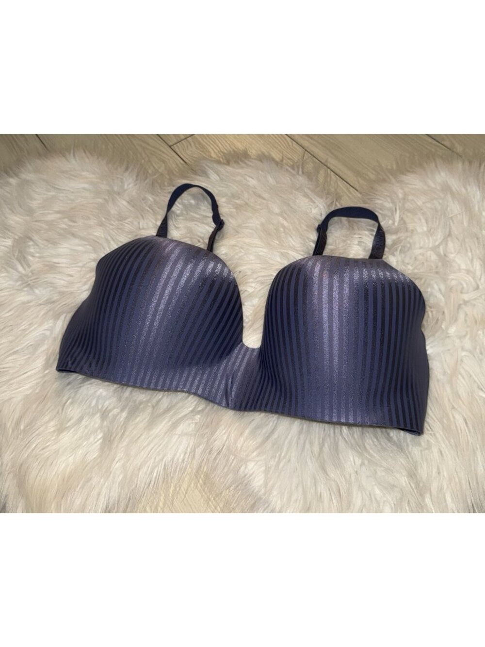 Victorias Secret T-Shirt Lightly Lined Wireless Bra Womens 38DD Blue Purple New